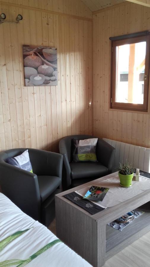 Au Calme Dans Etretat Bed & Breakfast Exterior photo